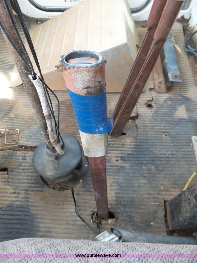 image for item L6279 1981 Ford LTS9000 flatbed truck