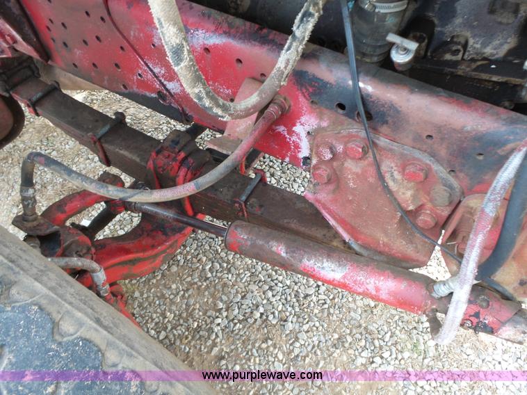 image for item L6279 1981 Ford LTS9000 flatbed truck