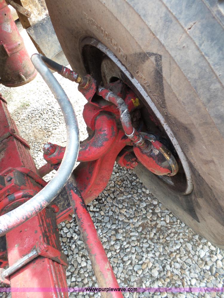 image for item L6279 1981 Ford LTS9000 flatbed truck