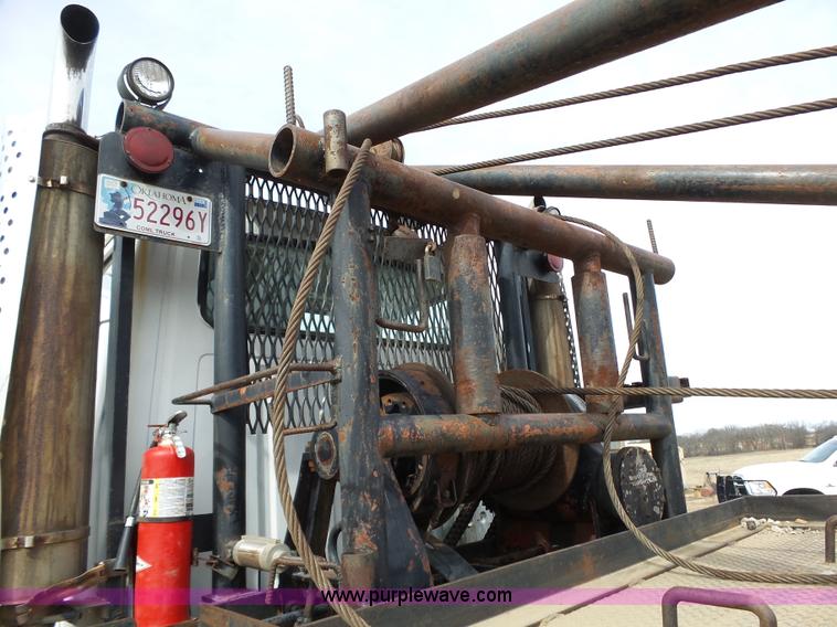 image for item L6279 1981 Ford LTS9000 flatbed truck