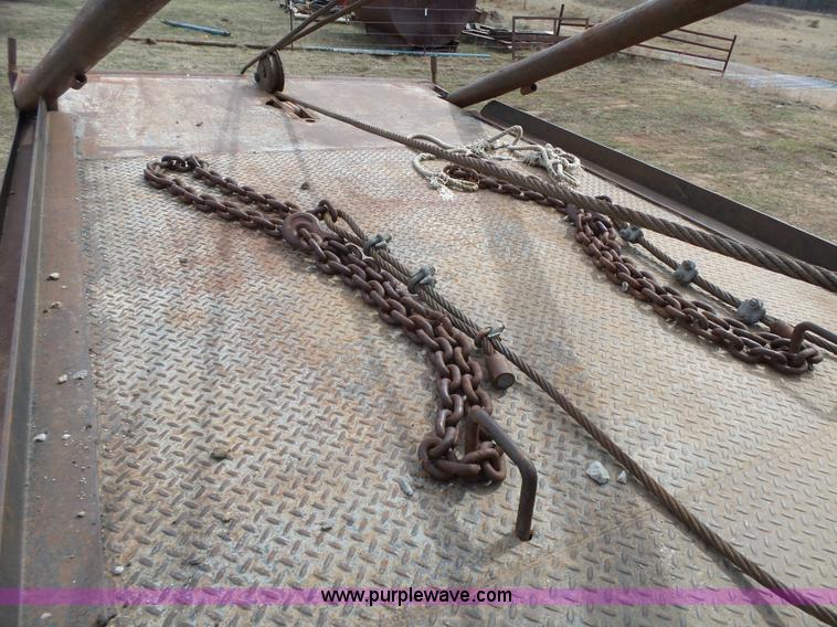 image for item L6279 1981 Ford LTS9000 flatbed truck