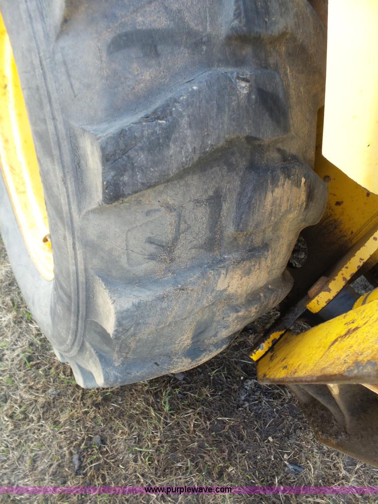 image for item L6280 1996 John Deere 310D backhoe