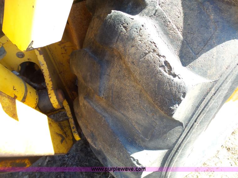 image for item L6280 1996 John Deere 310D backhoe
