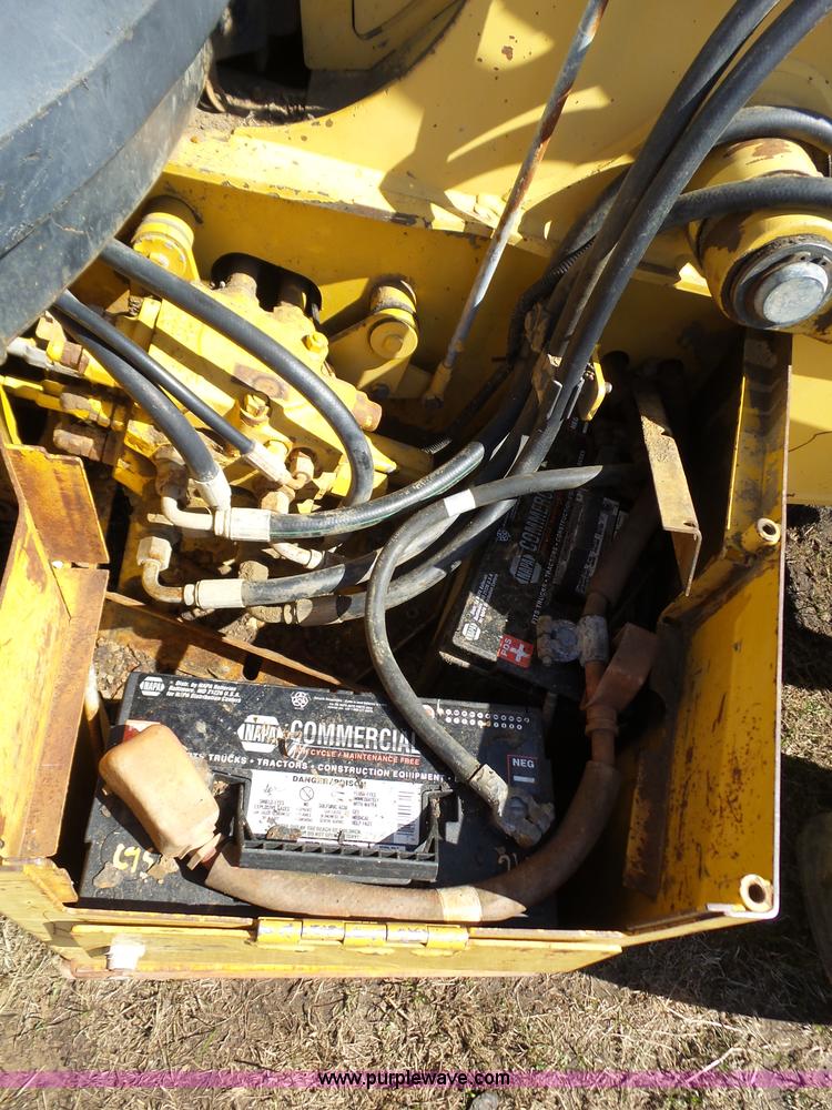 image for item L6280 1996 John Deere 310D backhoe