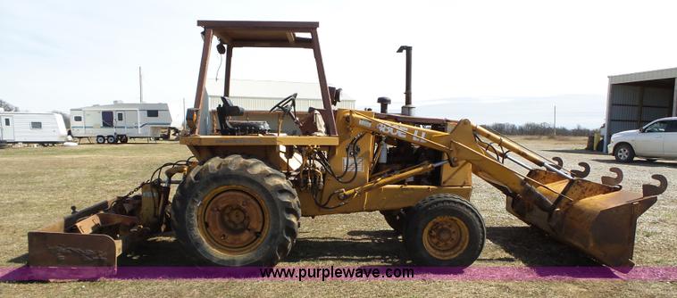 image for item L6281 1988 Case 480E landscape tractor