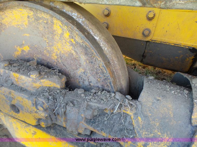 image for item L6282 1980 John Deere 750E dozer