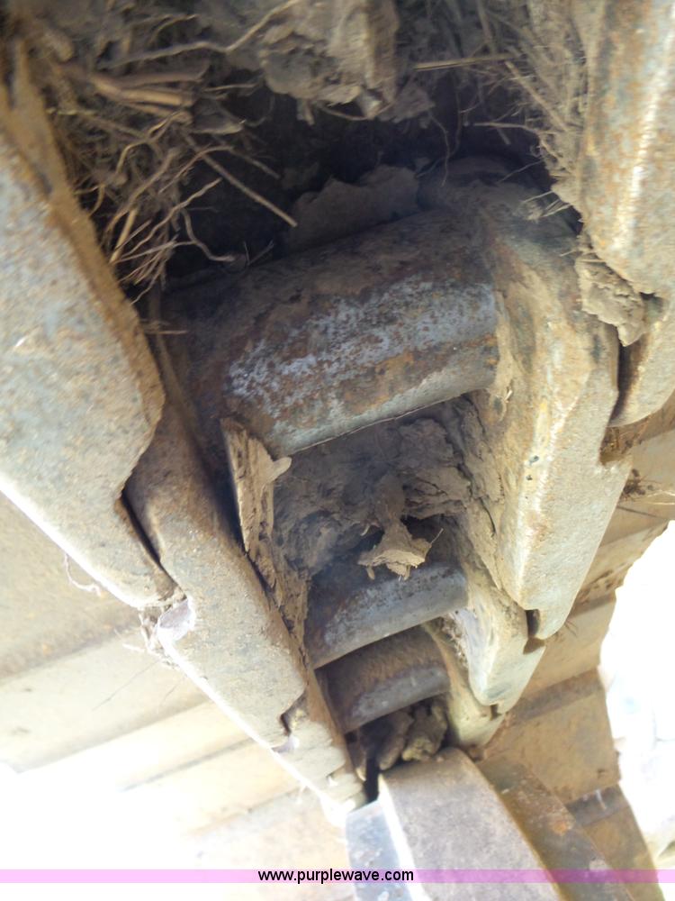 image for item L6282 1980 John Deere 750E dozer