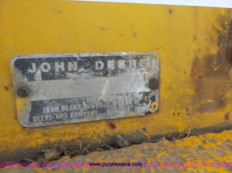 image for item L6282 1980 John Deere 750E dozer