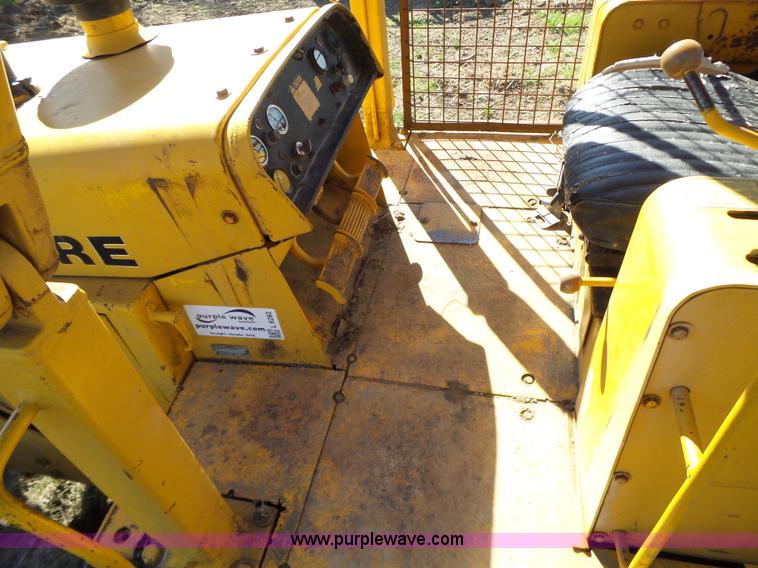 image for item L6282 1980 John Deere 750E dozer