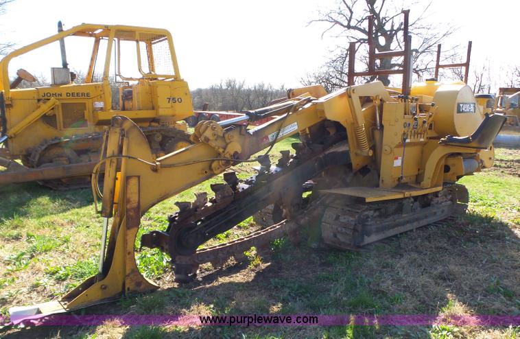 image for item L6283 Vermeer T400-B trencher