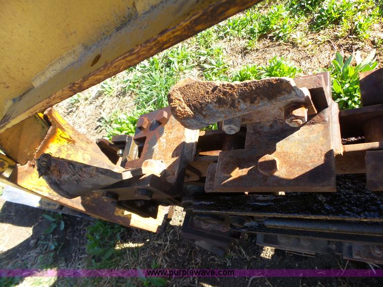 image for item L6283 Vermeer T400-B trencher