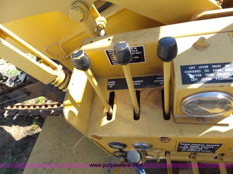 image for item L6283 Vermeer T400-B trencher