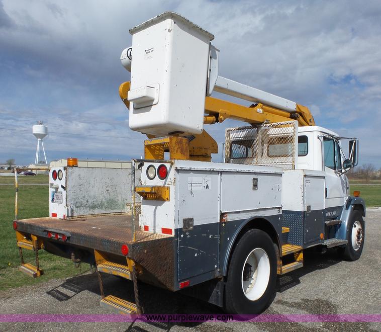 image for item L6286 1999 Freightliner FL60 bucket truck