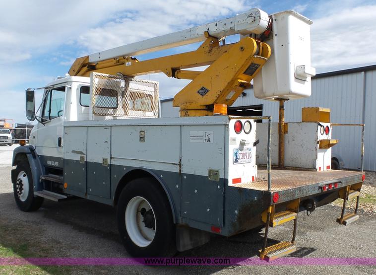 image for item L6286 1999 Freightliner FL60 bucket truck