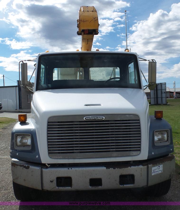 image for item L6286 1999 Freightliner FL60 bucket truck