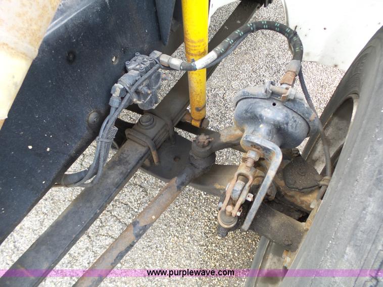 image for item L6286 1999 Freightliner FL60 bucket truck