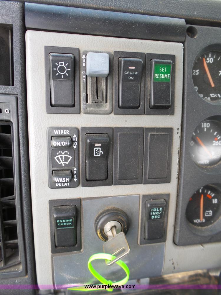 image for item L6286 1999 Freightliner FL60 bucket truck