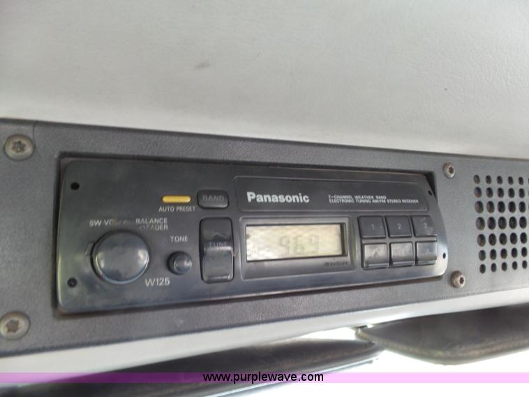 image for item L6286 1999 Freightliner FL60 bucket truck