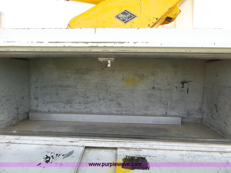 image for item L6286 1999 Freightliner FL60 bucket truck