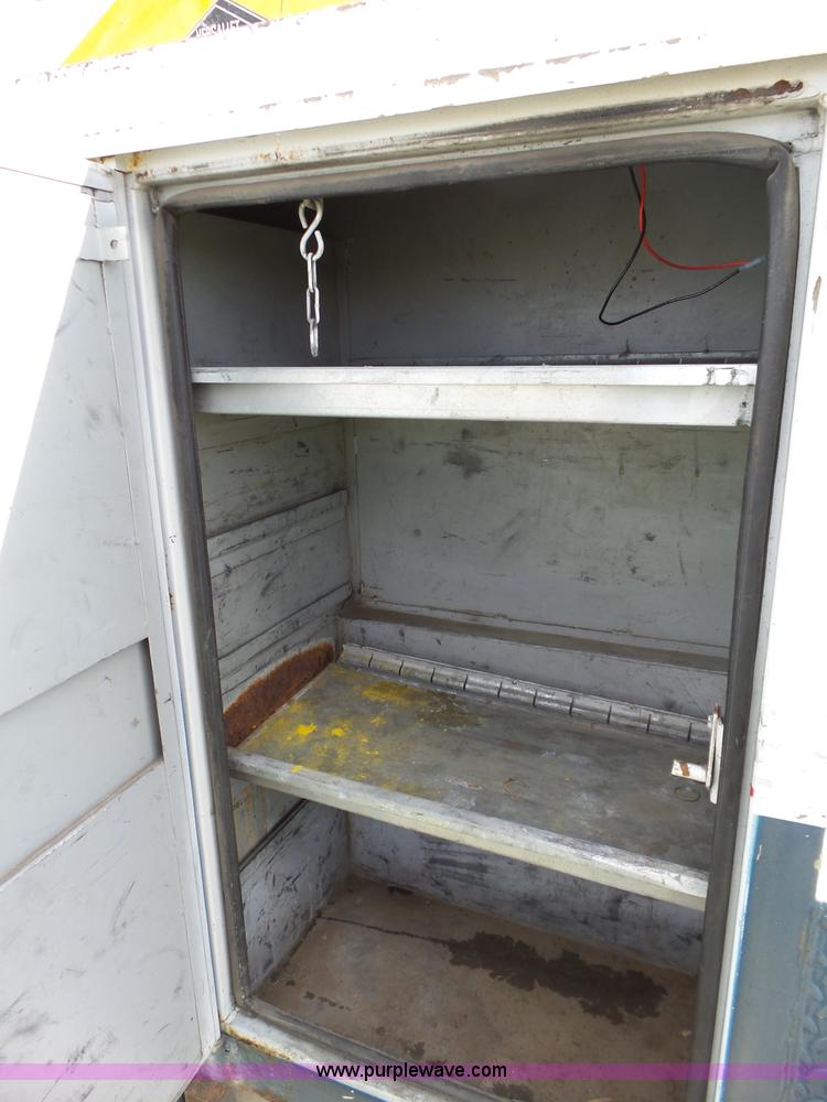 image for item L6286 1999 Freightliner FL60 bucket truck