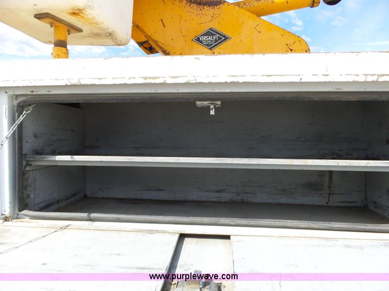 image for item L6286 1999 Freightliner FL60 bucket truck