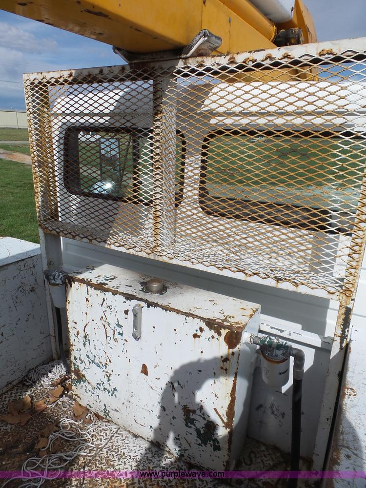 image for item L6286 1999 Freightliner FL60 bucket truck