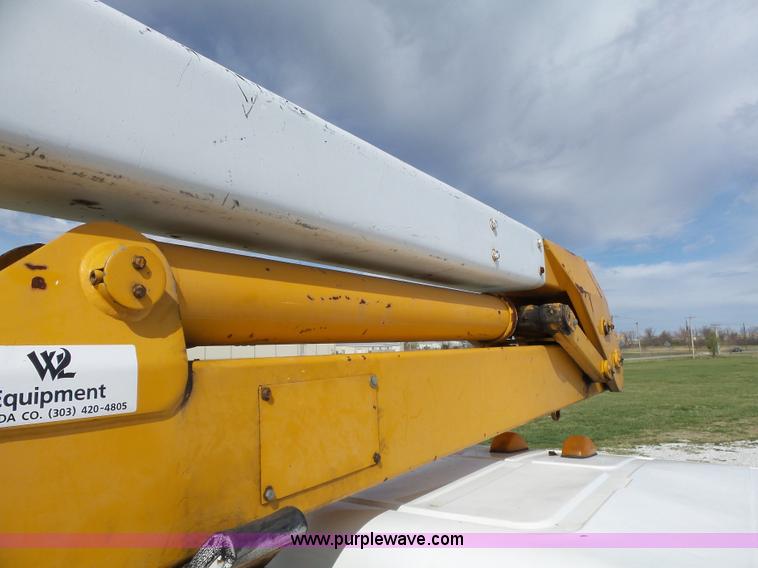 image for item L6286 1999 Freightliner FL60 bucket truck