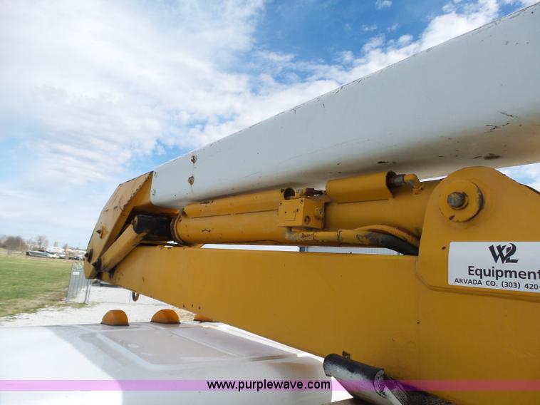 image for item L6286 1999 Freightliner FL60 bucket truck