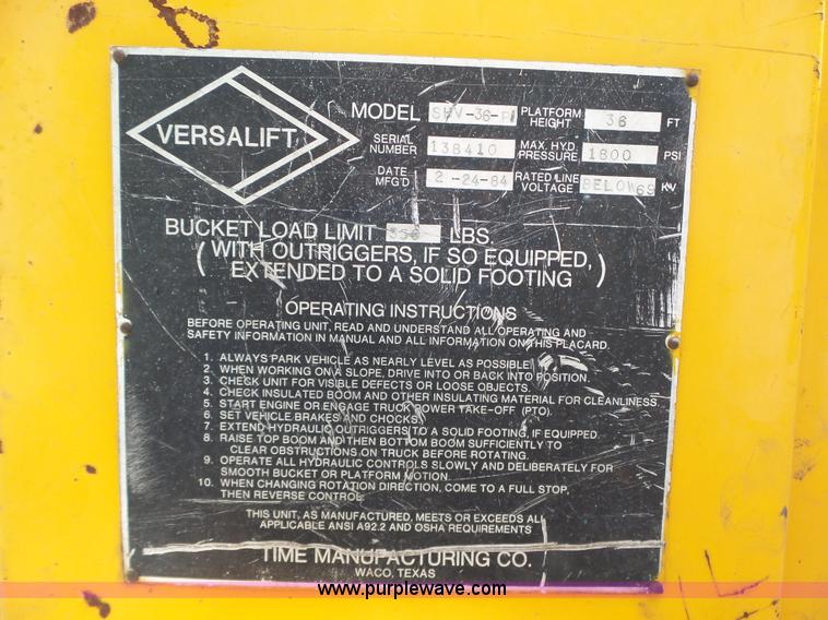 image for item L6286 1999 Freightliner FL60 bucket truck