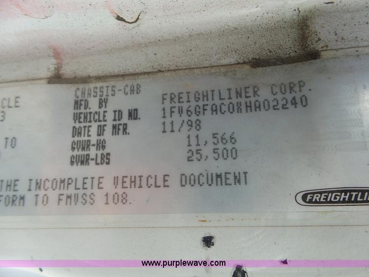 image for item L6286 1999 Freightliner FL60 bucket truck