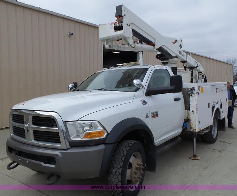 image for item L7135 2011 Dodge Ram 5500 bucket truck