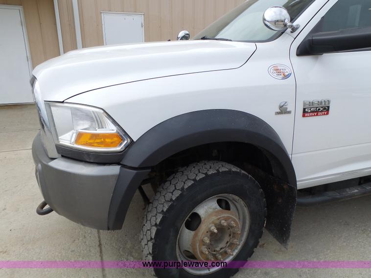 image for item L7135 2011 Dodge Ram 5500 bucket truck