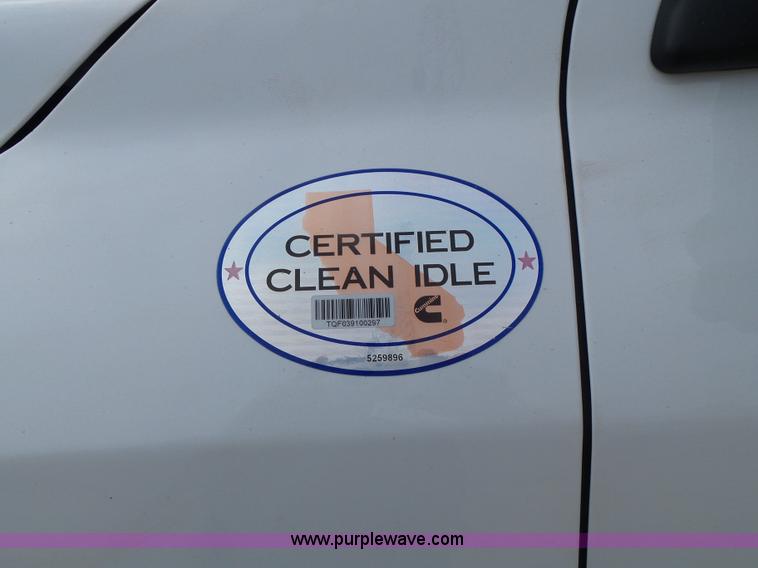 image for item L7135 2011 Dodge Ram 5500 bucket truck