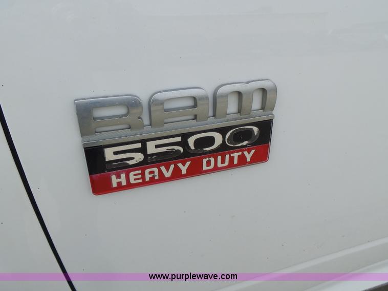 image for item L7135 2011 Dodge Ram 5500 bucket truck