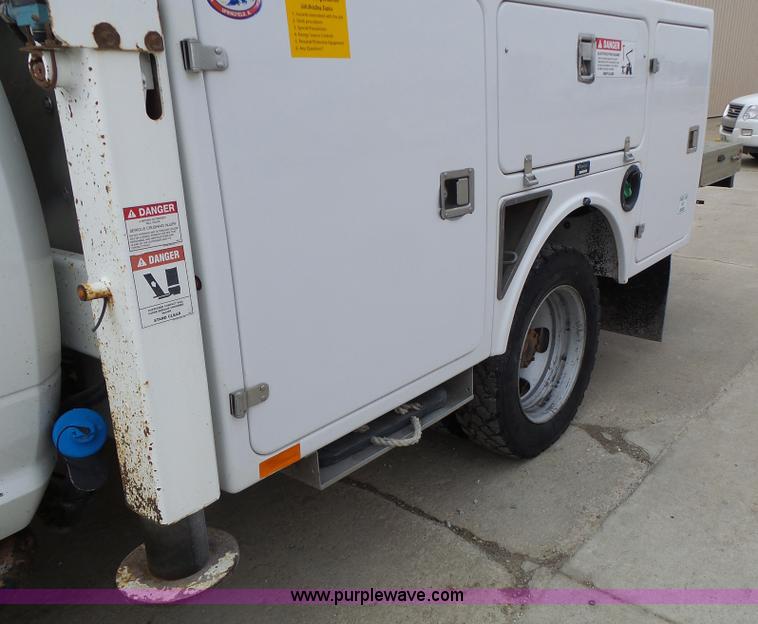 image for item L7135 2011 Dodge Ram 5500 bucket truck