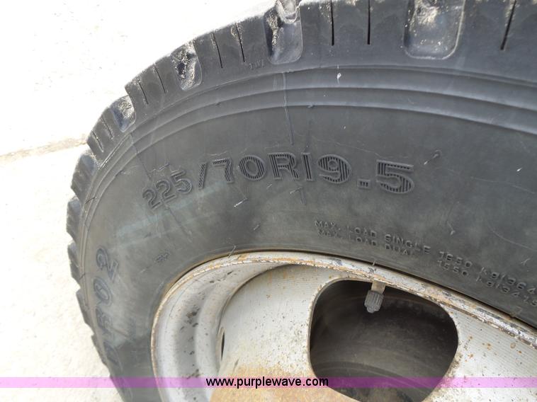 image for item L7135 2011 Dodge Ram 5500 bucket truck