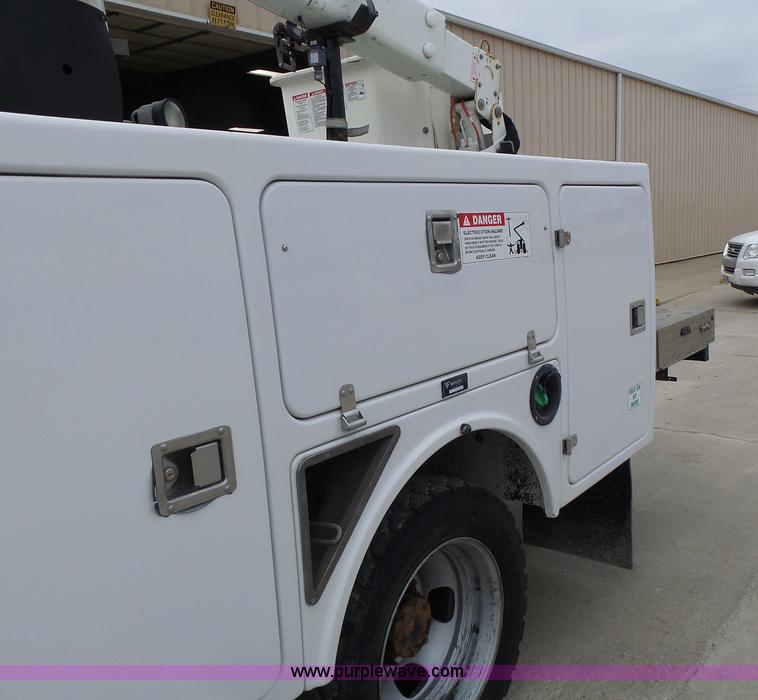 image for item L7135 2011 Dodge Ram 5500 bucket truck