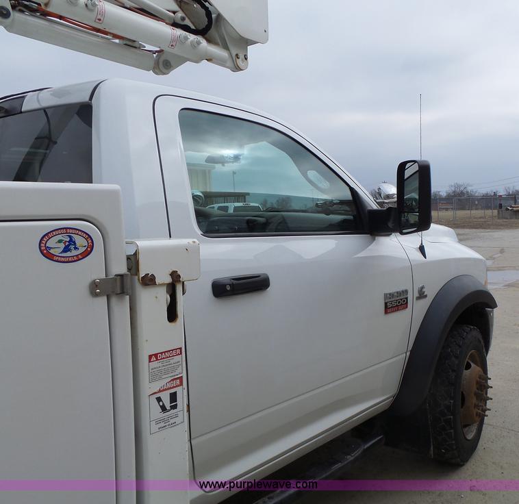 image for item L7135 2011 Dodge Ram 5500 bucket truck