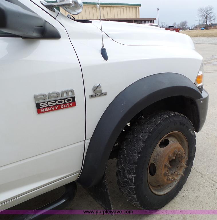image for item L7135 2011 Dodge Ram 5500 bucket truck