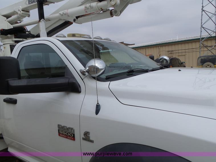 image for item L7135 2011 Dodge Ram 5500 bucket truck