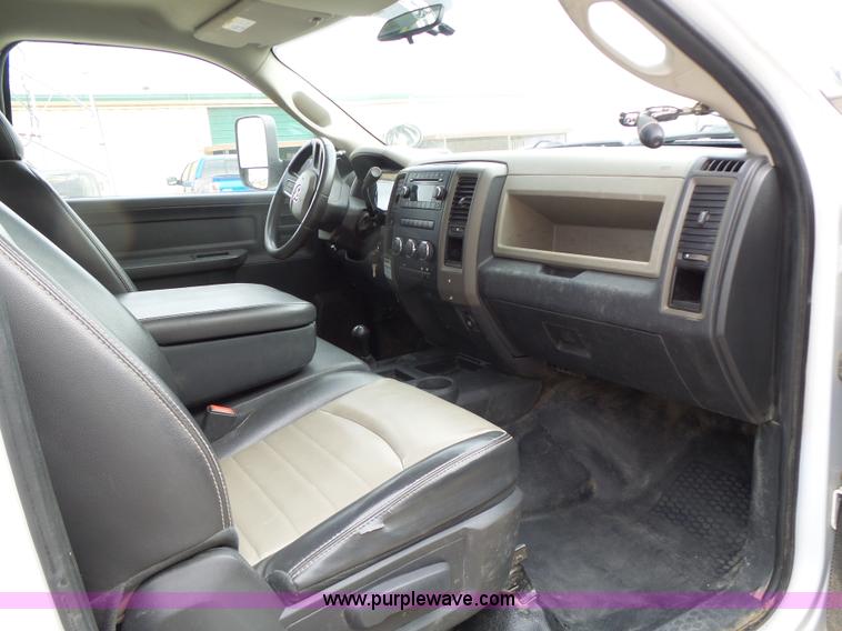 image for item L7135 2011 Dodge Ram 5500 bucket truck