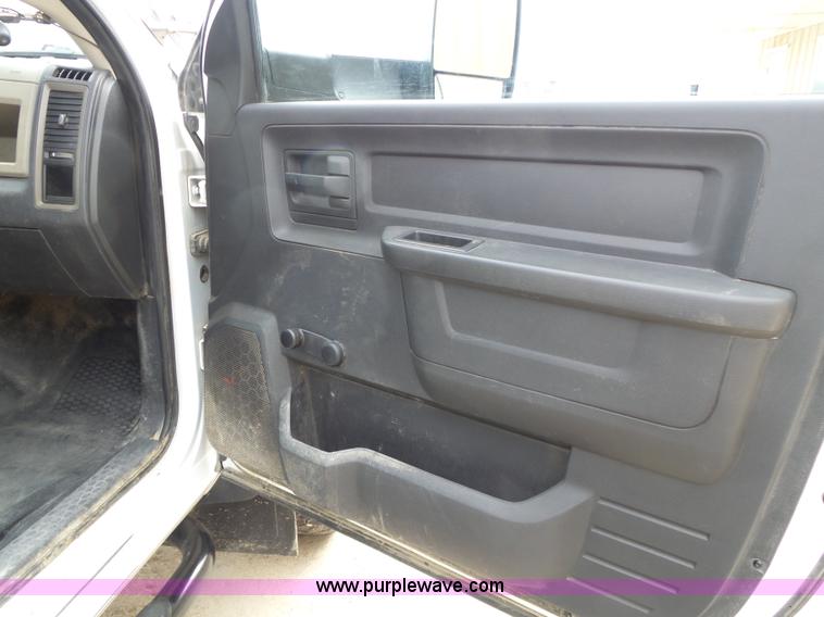 image for item L7135 2011 Dodge Ram 5500 bucket truck