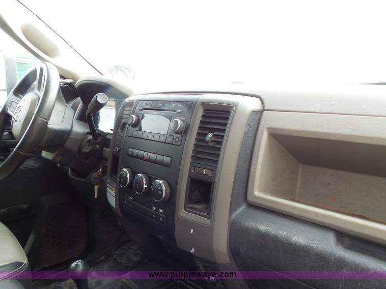 image for item L7135 2011 Dodge Ram 5500 bucket truck