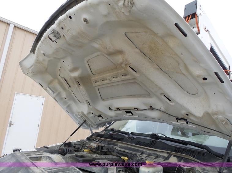 image for item L7135 2011 Dodge Ram 5500 bucket truck