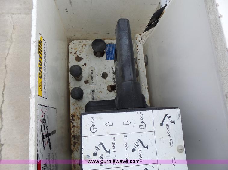 image for item L7135 2011 Dodge Ram 5500 bucket truck