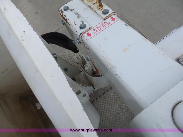 image for item L7135 2011 Dodge Ram 5500 bucket truck