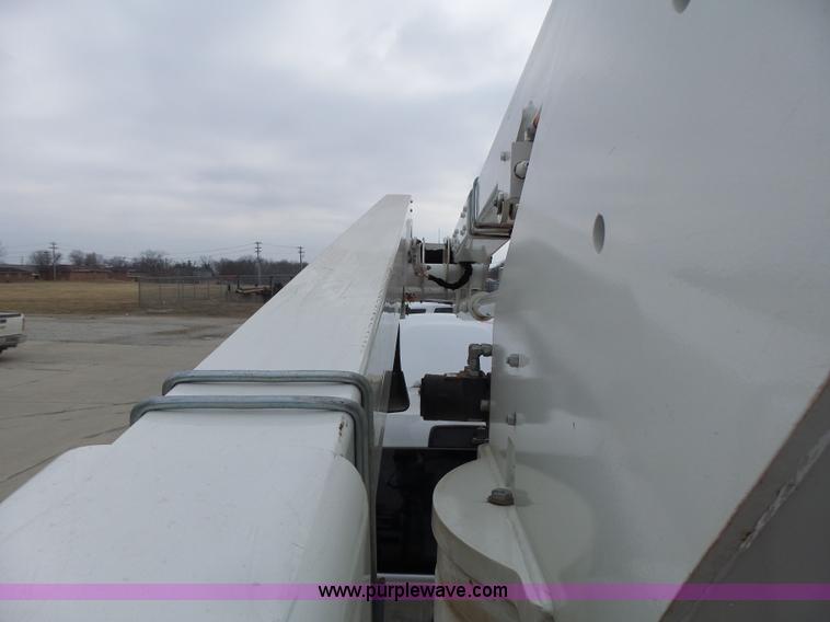 image for item L7135 2011 Dodge Ram 5500 bucket truck