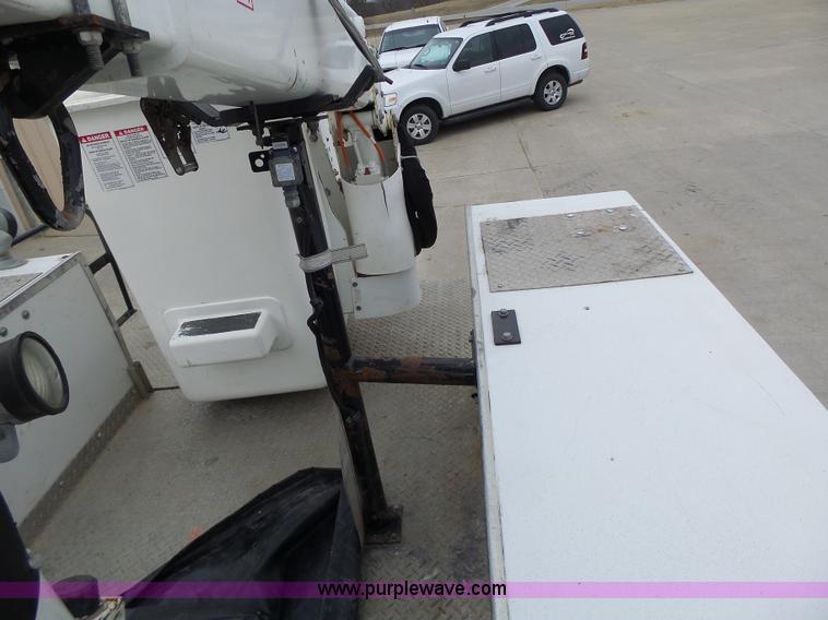 image for item L7135 2011 Dodge Ram 5500 bucket truck