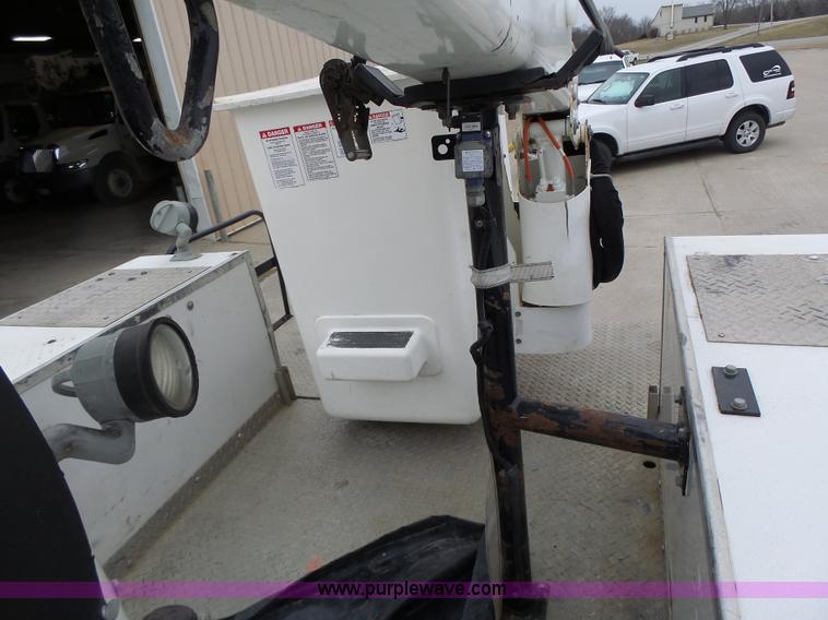 image for item L7135 2011 Dodge Ram 5500 bucket truck