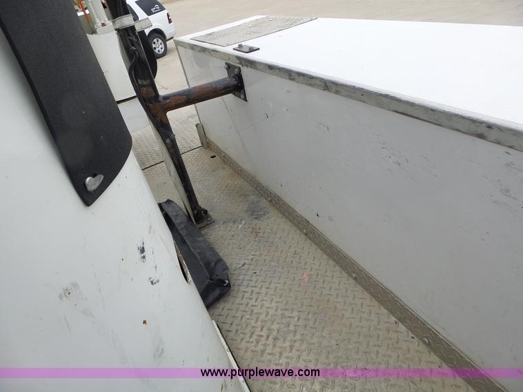 image for item L7135 2011 Dodge Ram 5500 bucket truck